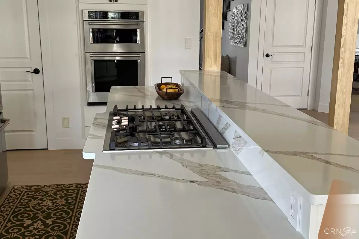 Vivalioro quartz countertop project completed by CRN Studio
